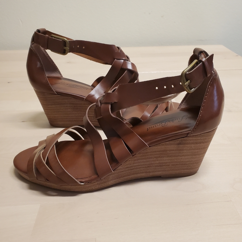 Brown Wedges!
